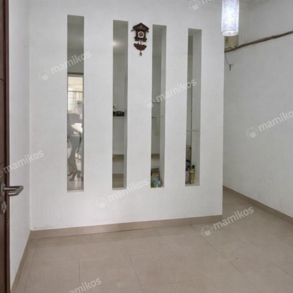 Rumah Sertifikat SHM 3 Kamar Tidur 2 Kamar Mandi Taman Kota Jakarta Barat - Photo 2