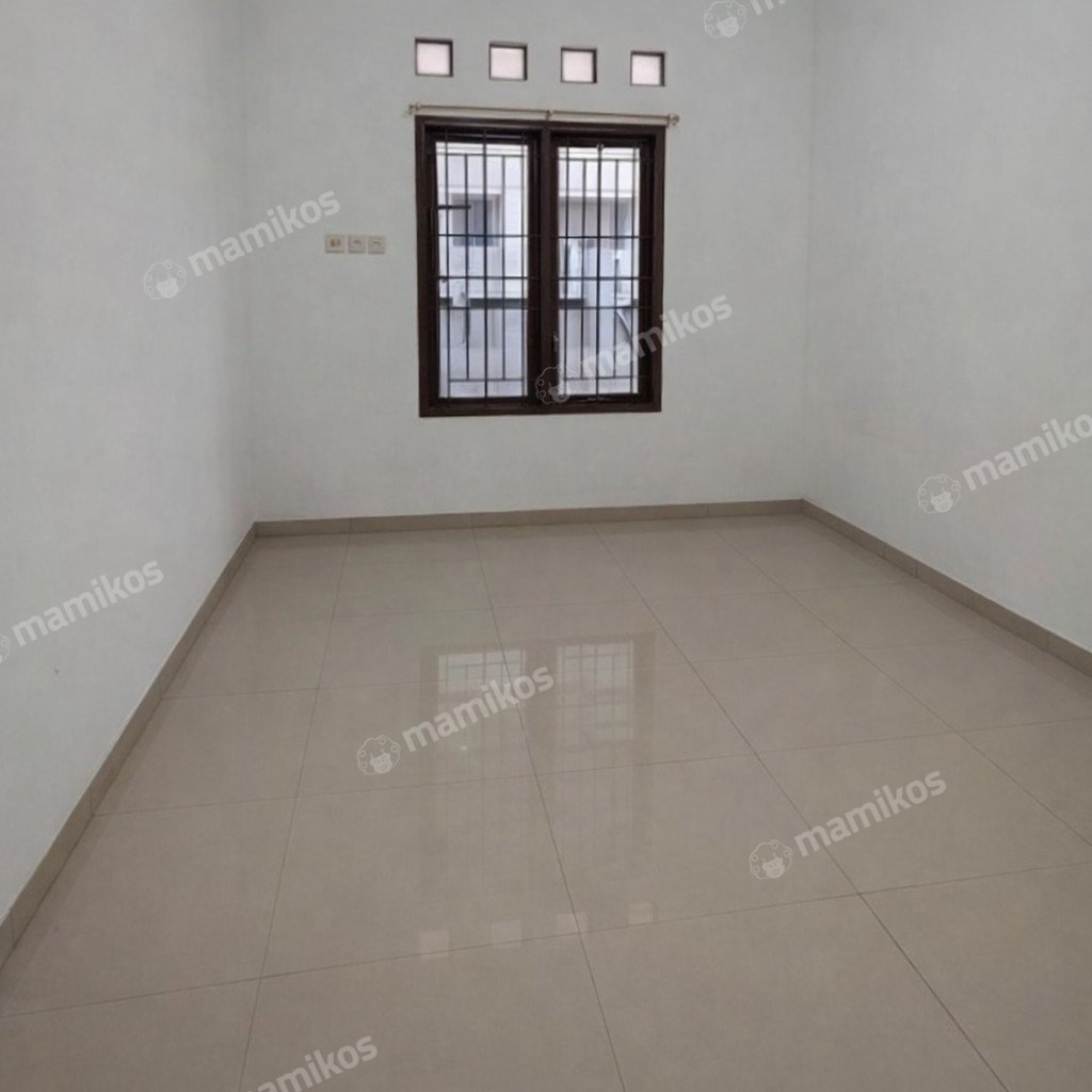 Rumah Sertifikat SHM 3 Kamar Tidur 2 Kamar Mandi Taman Kota Jakarta Barat - Photo 3