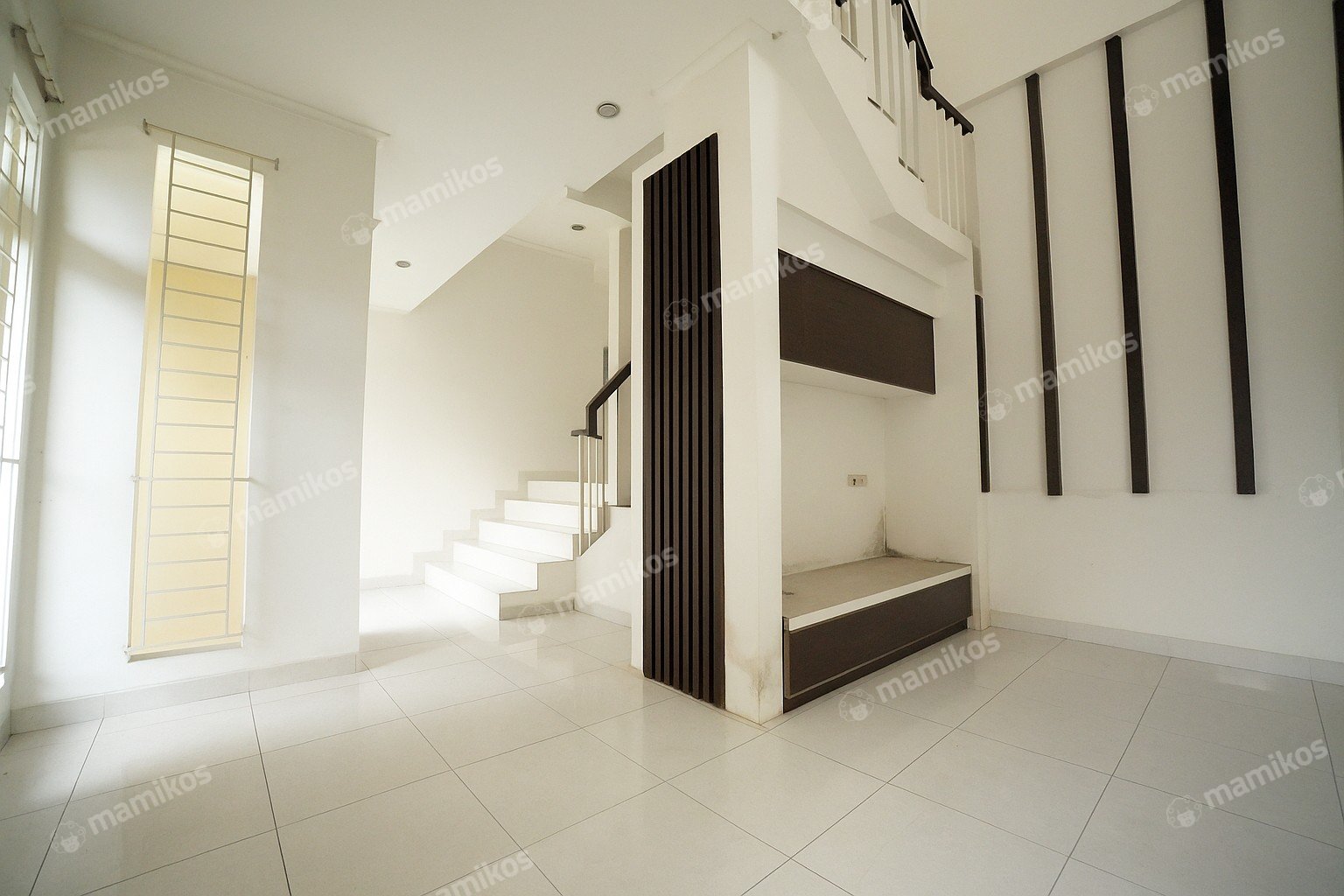 Rumah Sertifikat SHM 3 Kamar Tidur 3 Kamar Mandi Tomang Jakarta Barat - Photo 4