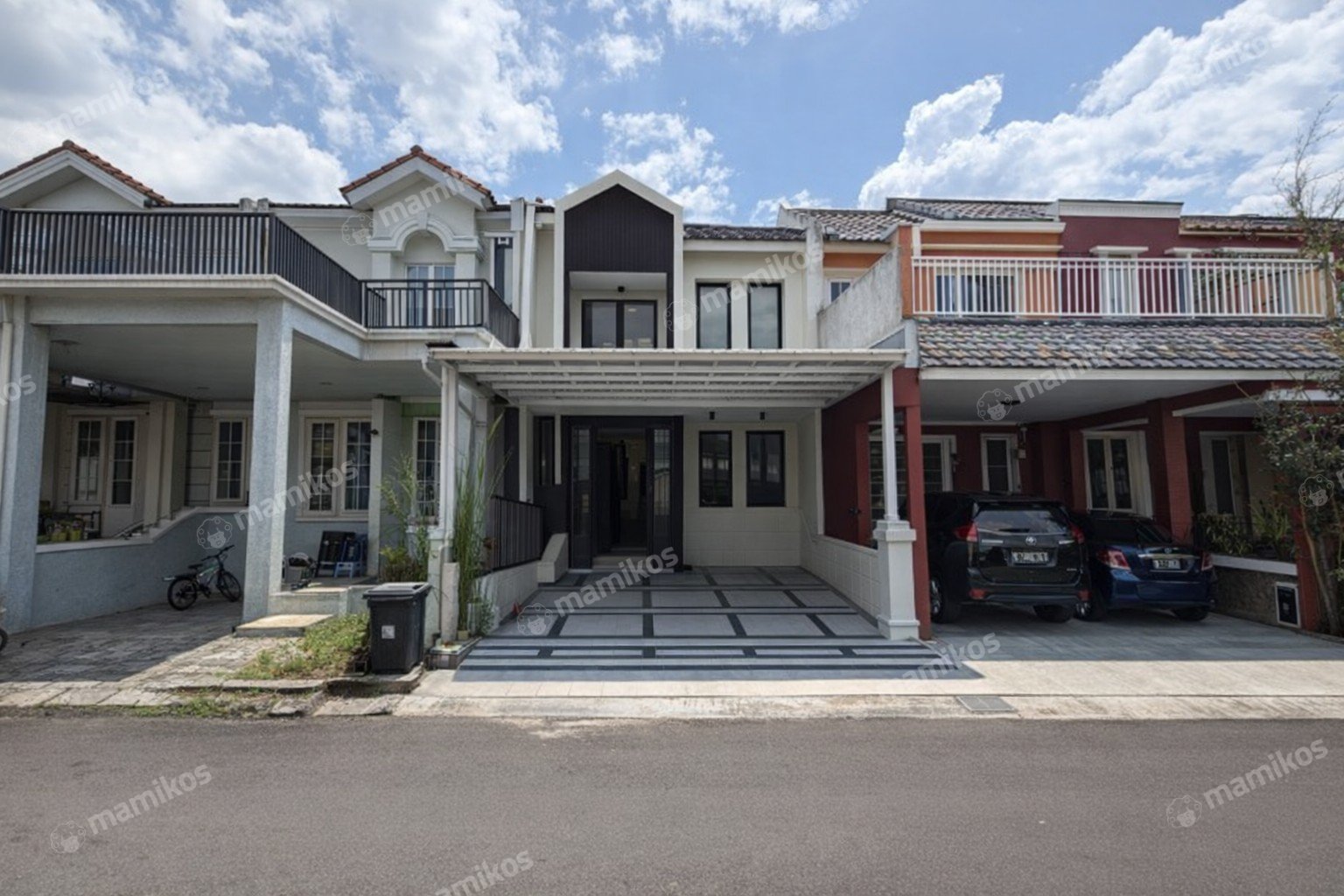 Rumah Sertifikat SHM 4 Kamar Tidur 4 Kamar Mandi Citra Grand Jakarta Timur