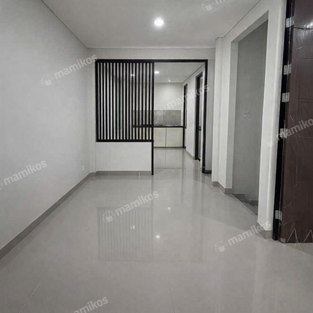 Rumah Sertifikat SHM 4 Kamar Tidur 4 Kamar Mandi Citra Grand Jakarta Timur - Photo 2