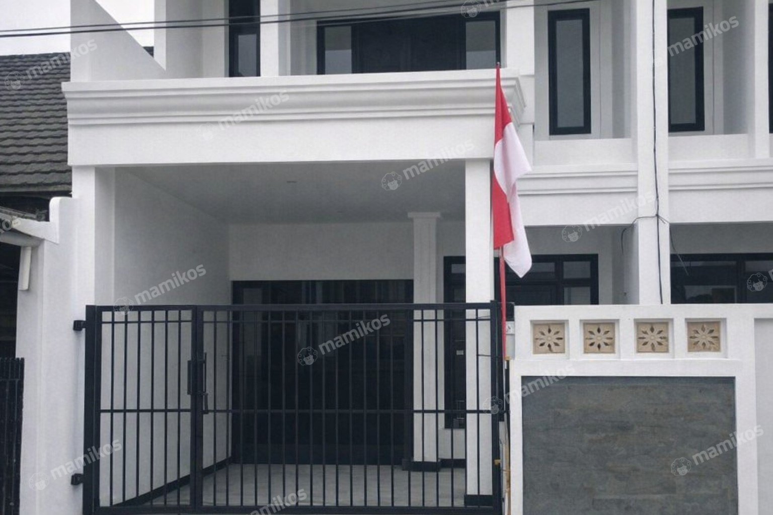 Rumah Sertifikat SHM 3 Kamar Tidur 3 Kamar Mandi Joglo Jakarta Barat