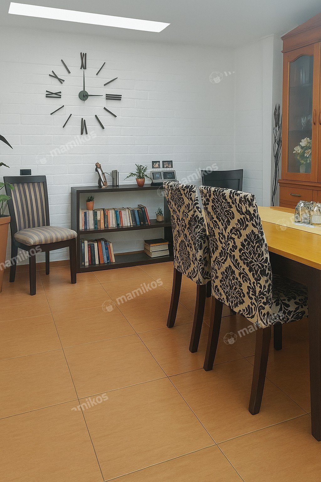 Rumah Sertifikat SHM 4 Kamar Tidur 3 Kamar Mandi Joglo Jakarta Barat - Photo 2