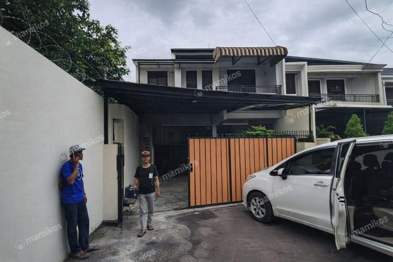 Rumah Sertifikat SHM 5 Kamar Tidur 5 Kamar Mandi Pondok Kelapa Jakarta Timur