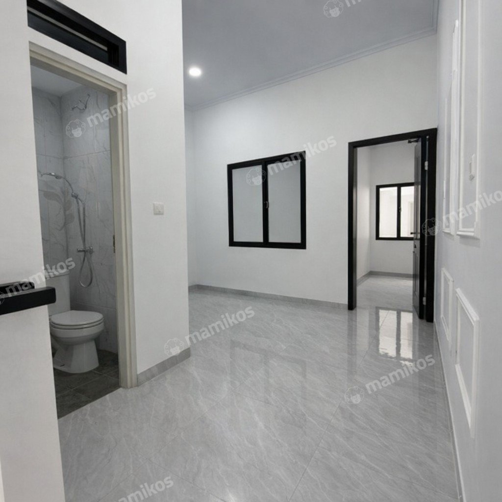 Rumah Sertifikat SHM 3 Kamar Tidur 3 Kamar Mandi Tanjung Duren Jakarta Barat - Photo 3