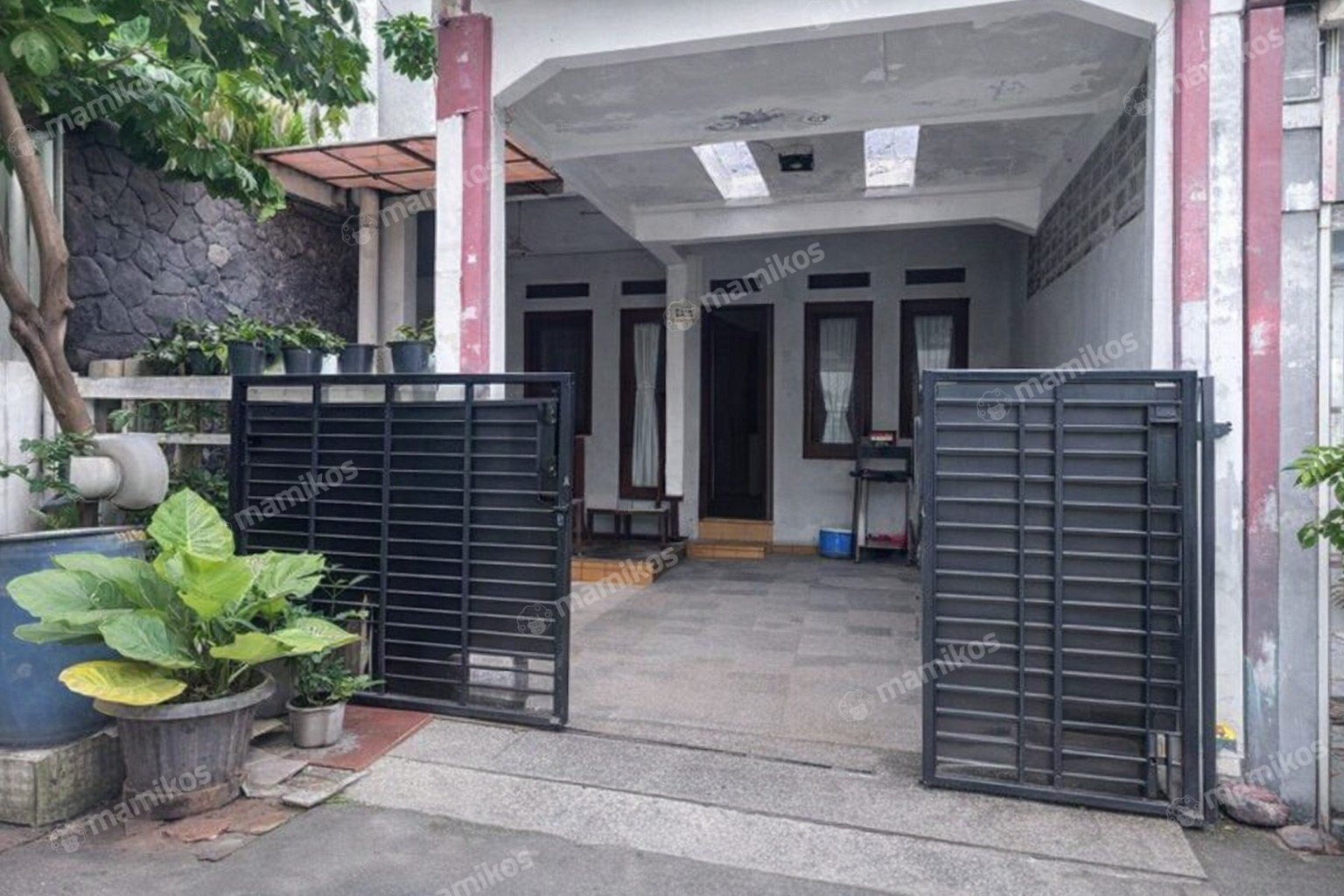 Rumah Sertifikat SHM 4 Kamar Tidur 4 Kamar Mandi Pondok Kelapa Jakarta Timur