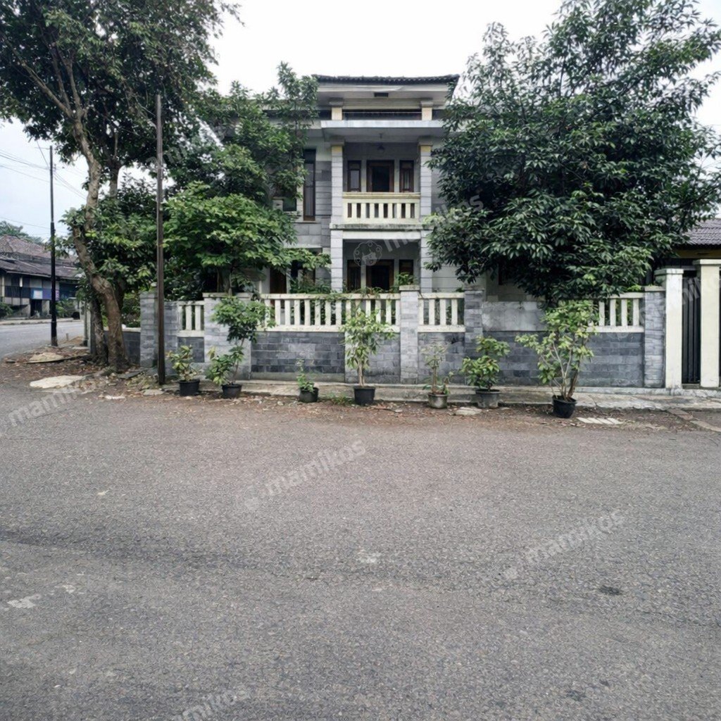 Rumah Sertifikat SHM 7 Kamar Tidur 5 Kamar Mandi Tebet Jakarta Selatan - Photo 3