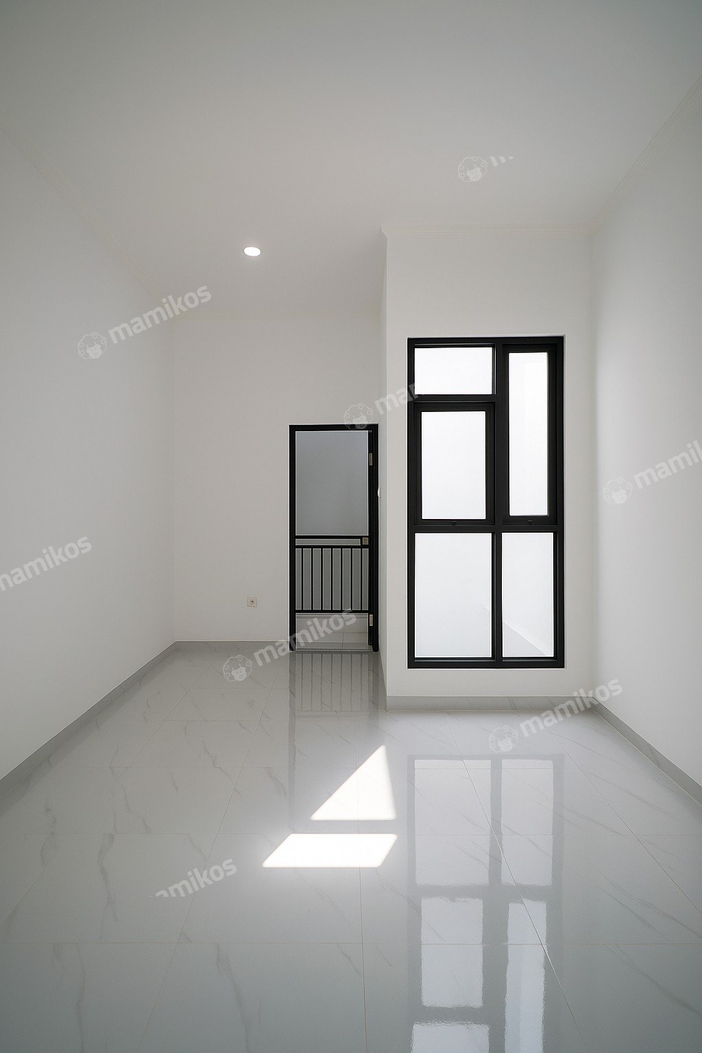 Rumah Sertifikat SHM 4 Kamar Tidur 4 Kamar Mandi Metland Puri Jakarta Barat - Photo 4