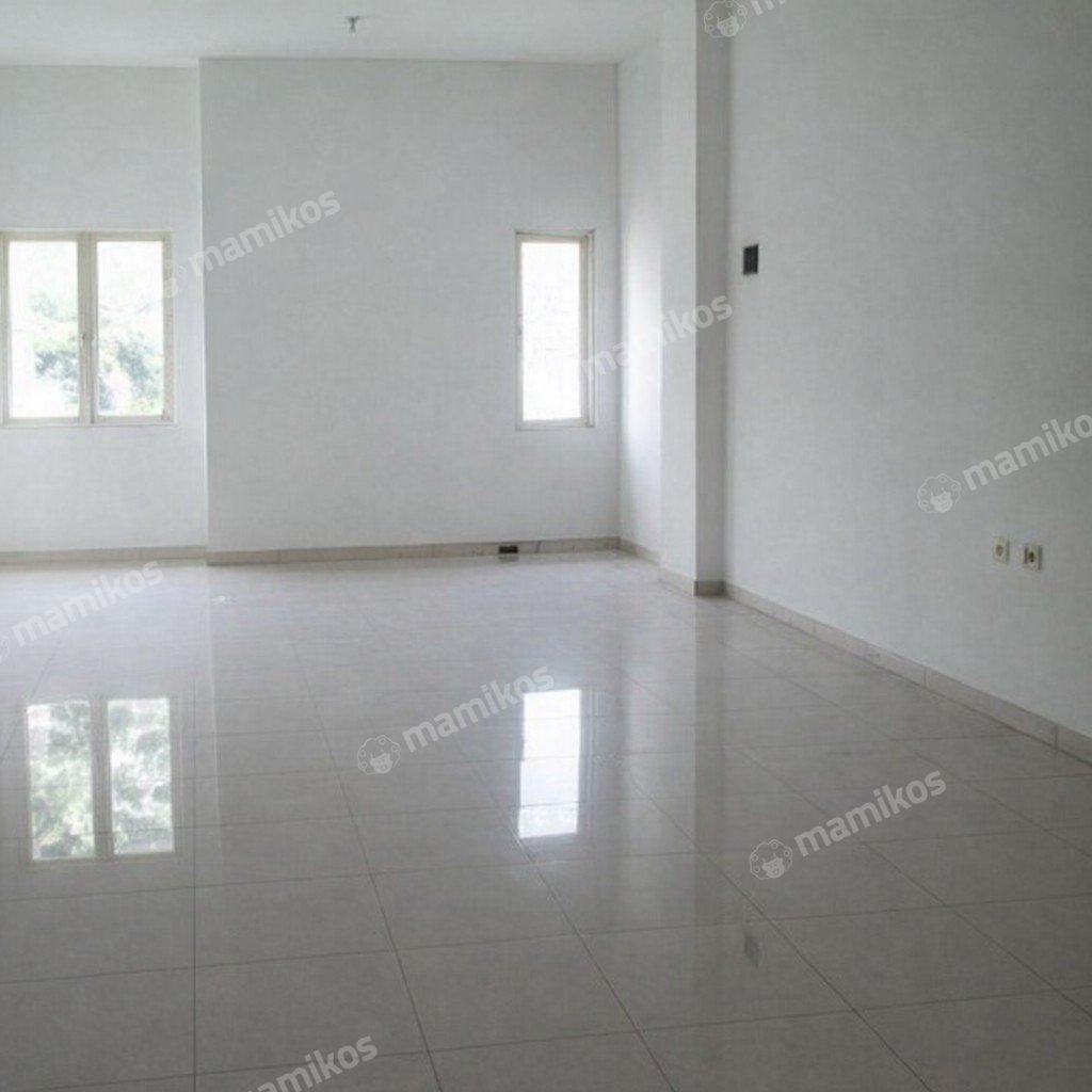 Rumah Sertifikat SHM 3 Kamar Mandi 3 Lantai Tomang Jakarta Barat - Photo 2