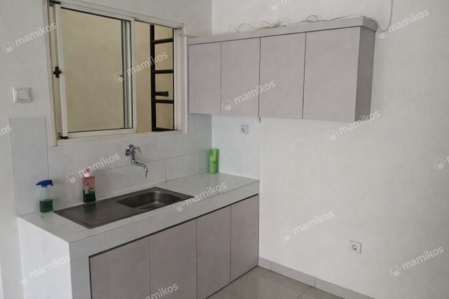 Rumah Sertifikat SHM 4 Kamar Tidur 4 Kamar Mandi Pantai Indah Kapuk Jakarta Utara - Photo 2