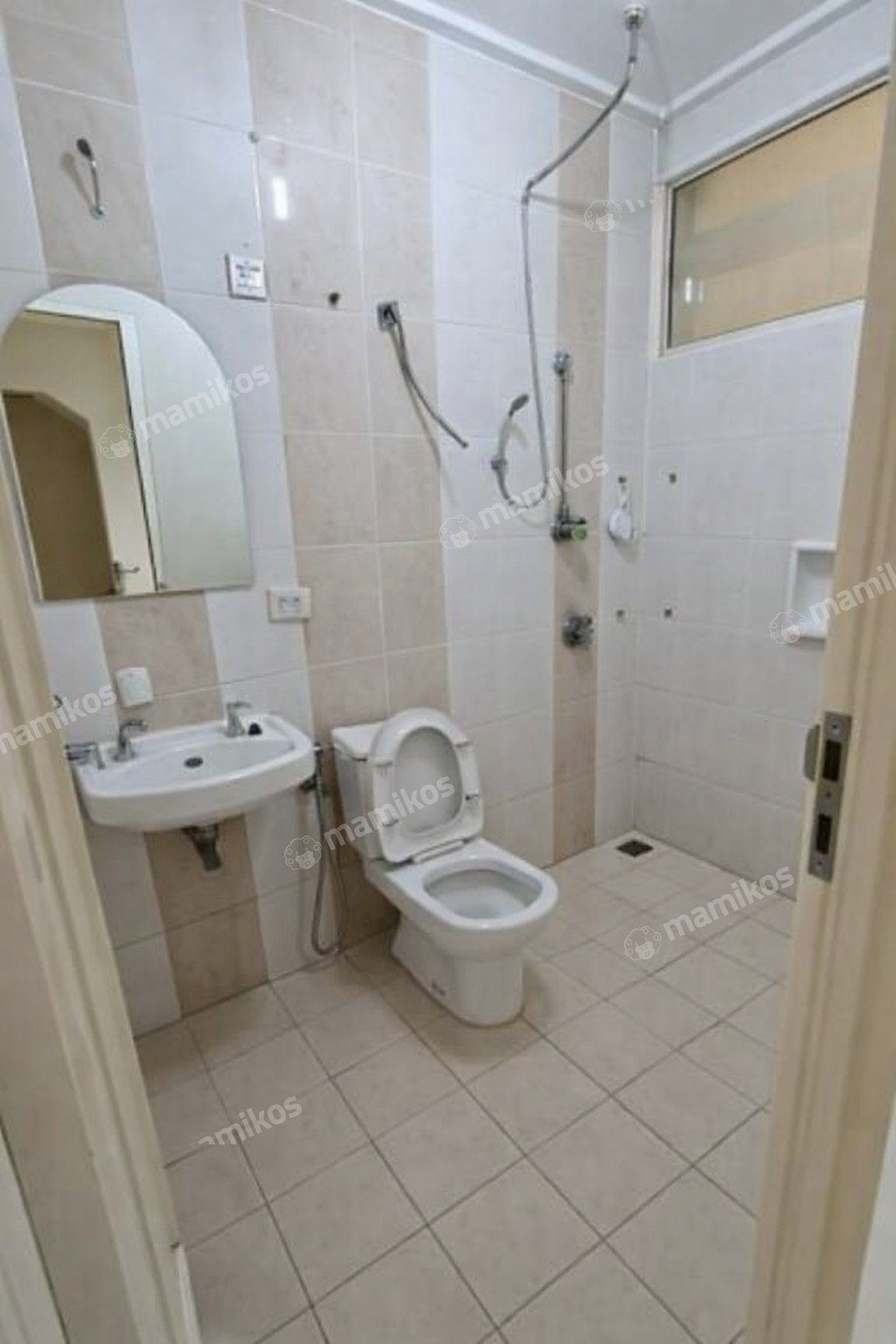Rumah Sertifikat SHM 4 Kamar Tidur 4 Kamar Mandi Pantai Indah Kapuk Jakarta Utara - Photo 4