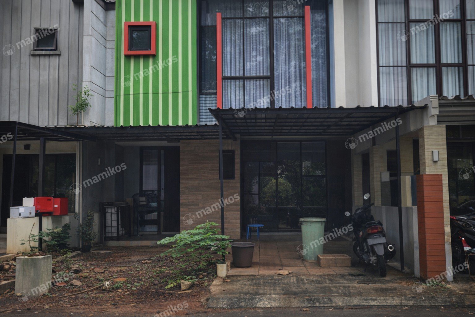 Rumah Sertifikat SHM 4 Kamar Tidur 3 Kamar Mandi Daan Mogot Jakarta Barat