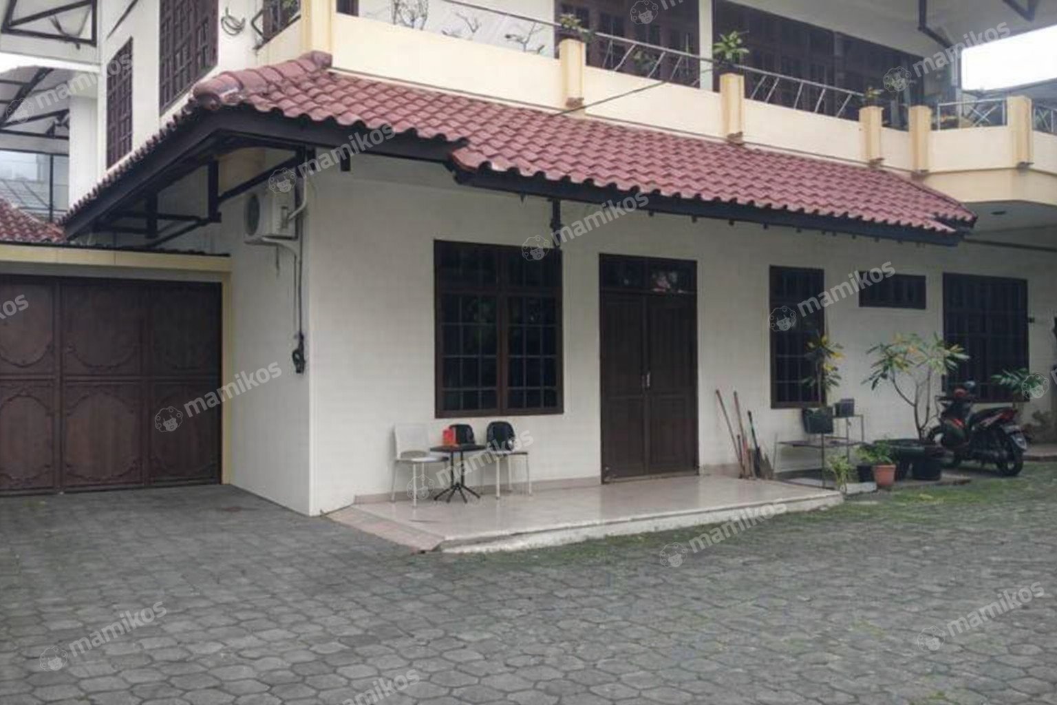 Rumah Sertifikat SHM 7 Kamar Tidur 5 Kamar Mandi Kebayoran Baru Jakarta Selatan