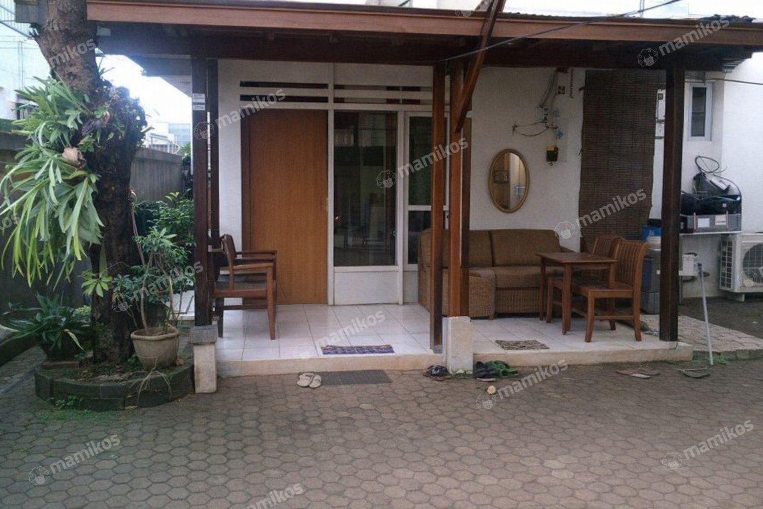 Rumah Sertifikat SHM 4 Kamar Tidur 2 Kamar Mandi Lebak Bulus Jakarta Selatan