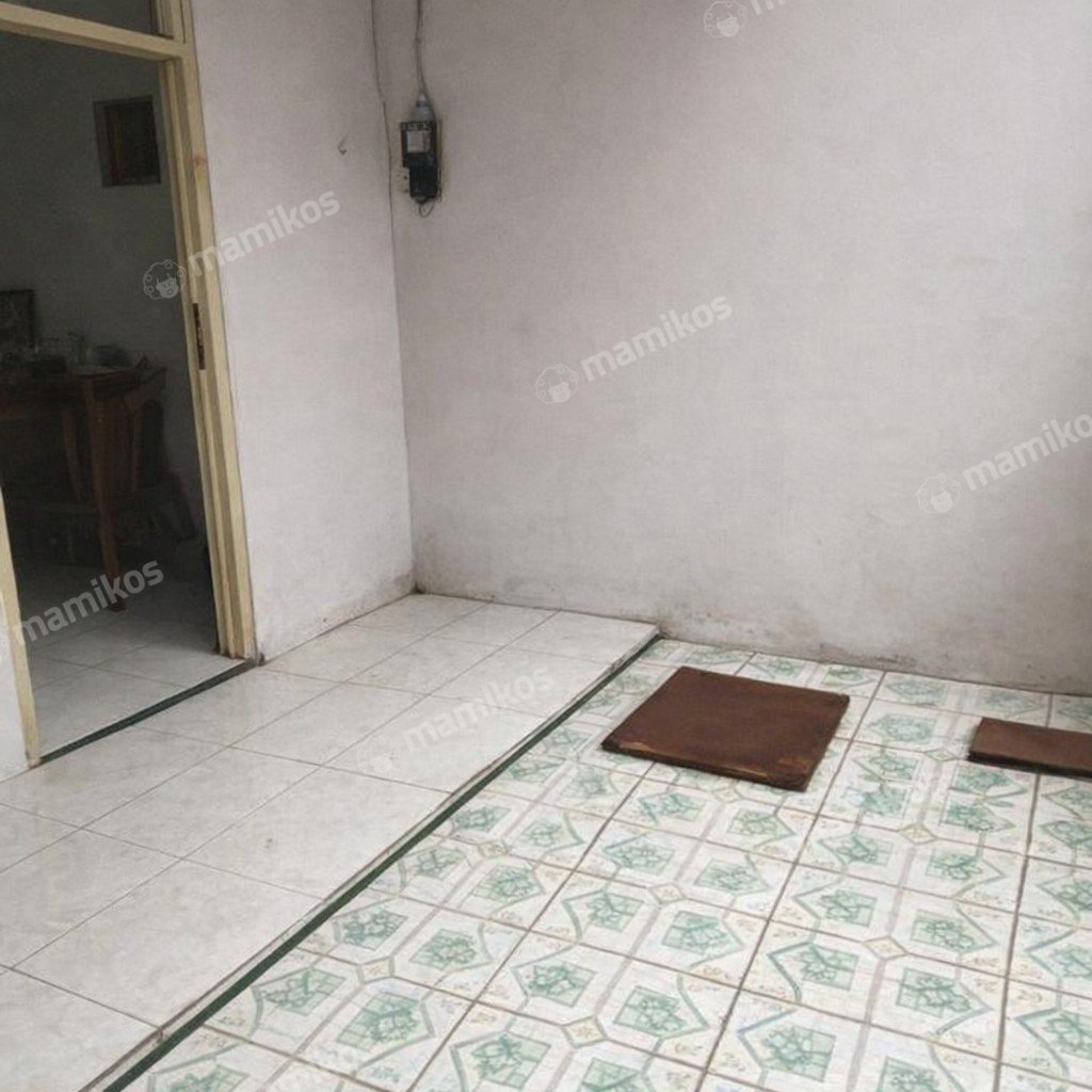 Rumah Sertifikat SHM 2 Kamar Tidur 2 Kamar Mandi Tanjung Duren Jakarta Barat - Photo 4