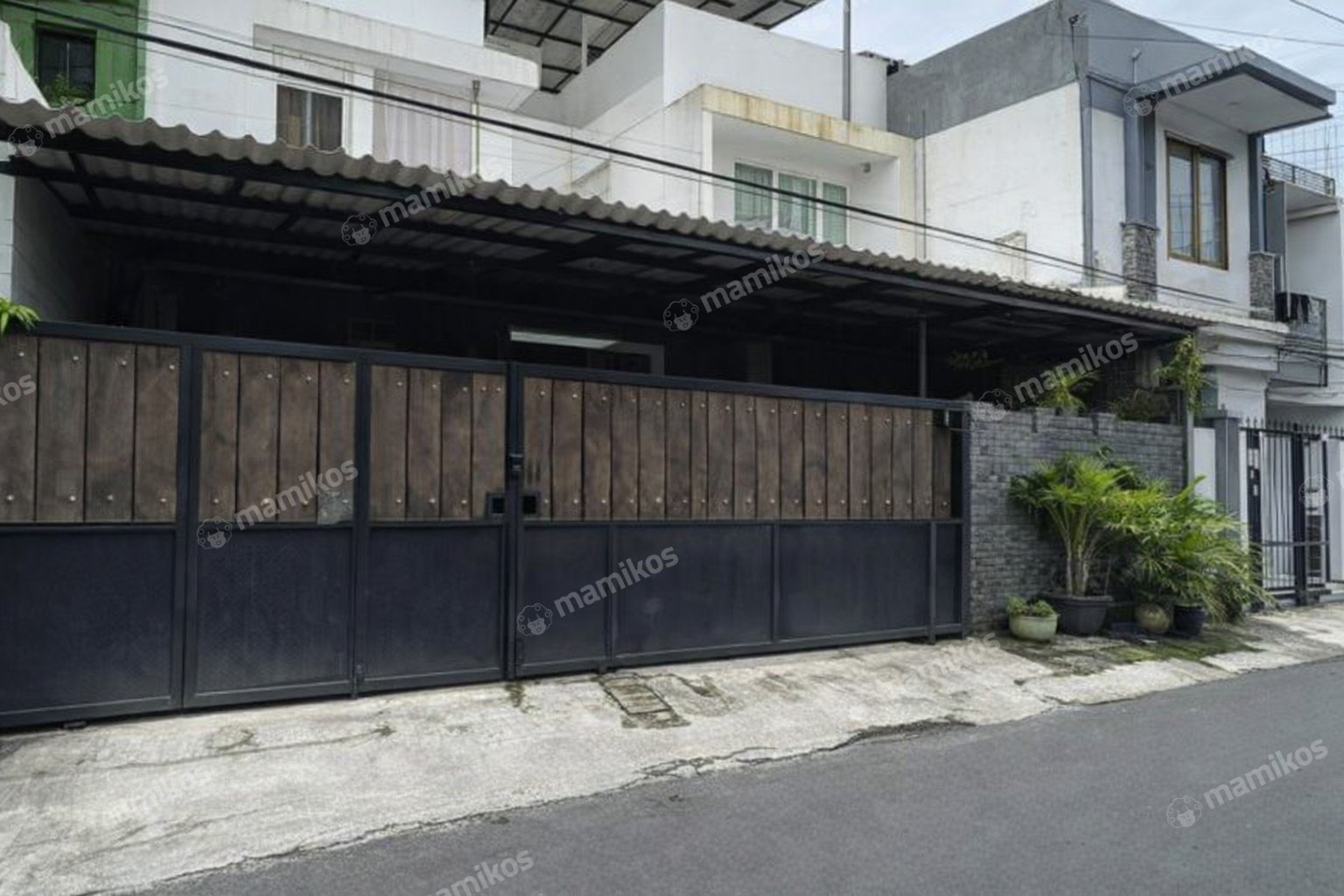 Rumah Sertifikat SHM 4 Kamar Tidur 2 Kamar Mandi Setiabudi Jakarta Selatan