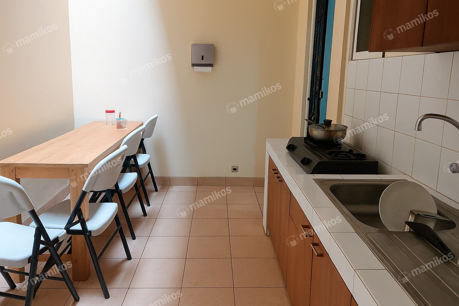 Rumah Sertifikat HGB 4 Kamar Tidur 4 Kamar Mandi Puri Mansion Jakarta Barat - Photo 2