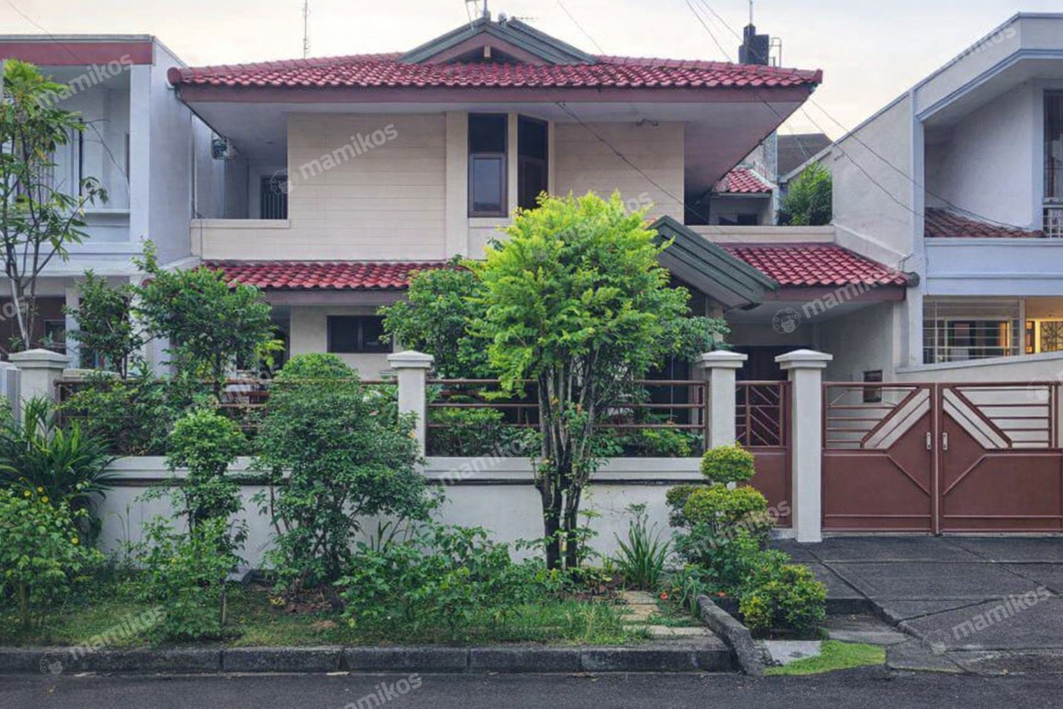 Rumah Sertifikat SHM 4 Kamar Tidur 3 Kamar Mandi Puri Indah Jakarta Barat