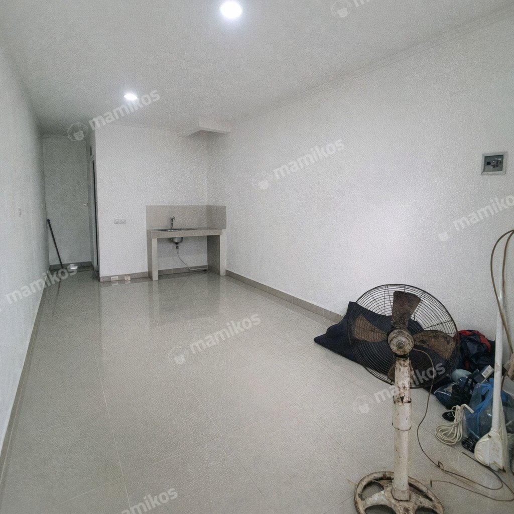 Rumah Sertifikat SHM 4 Kamar Tidur 3 Kamar Mandi Tanjung Duren Jakarta Barat - Photo 2
