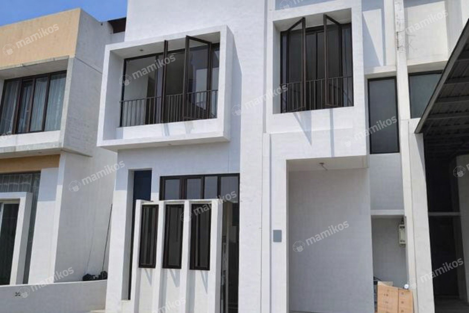 Rumah Sertifikat SHM 3 Kamar Tidur 3 Kamar Mandi Jakarta Garden City Jakarta Timur