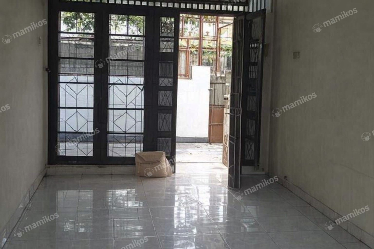 Rumah Sertifikat SHM 3 Kamar Tidur 1 Kamar Mandi Citra Garden Jakarta Barat