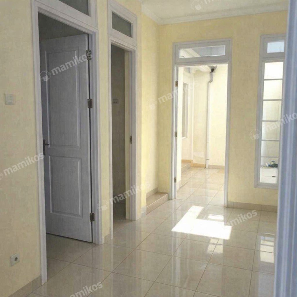 Rumah Sertifikat SHM 2 Kamar Tidur 2 Kamar Mandi Citra Grand Jakarta Timur - Photo 2
