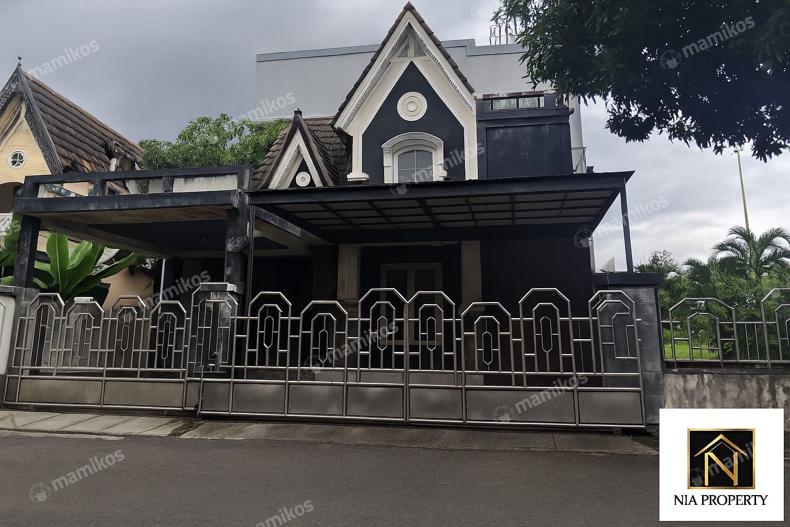 Rumah Sertifikat SHM 5 Kamar Tidur 3 Kamar Mandi Cibubur Jakarta Timur