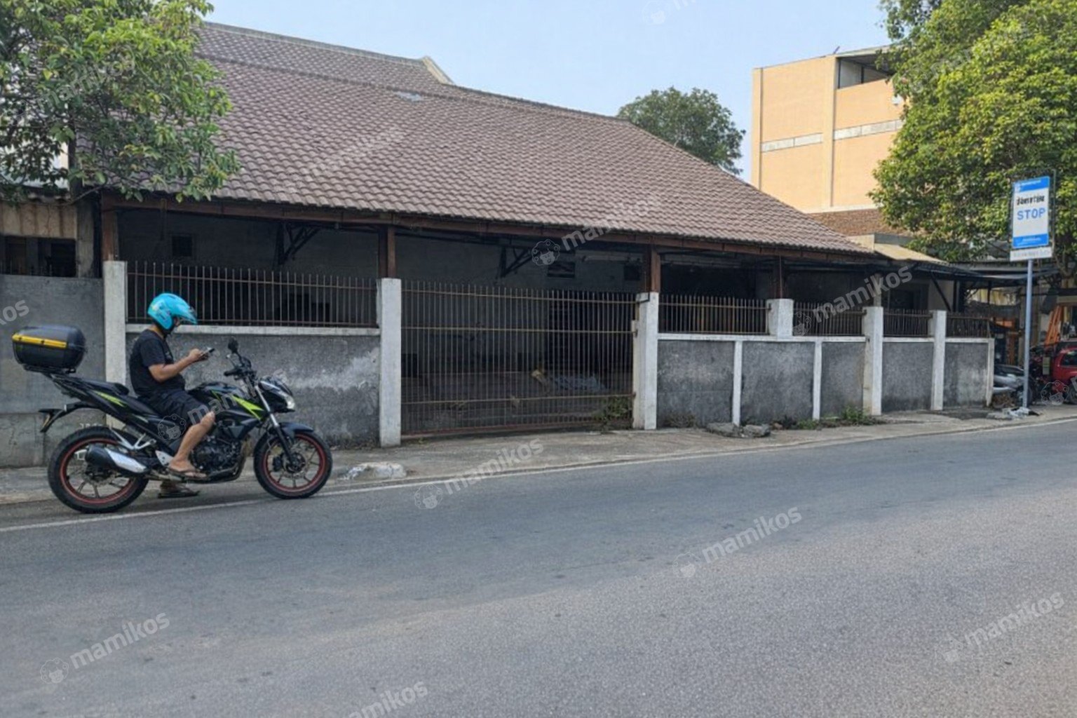 Rumah 4 Kamar Tidur 3 Kamar Mandi 1 Lantai Cengkareng Barat Jakarta Barat
