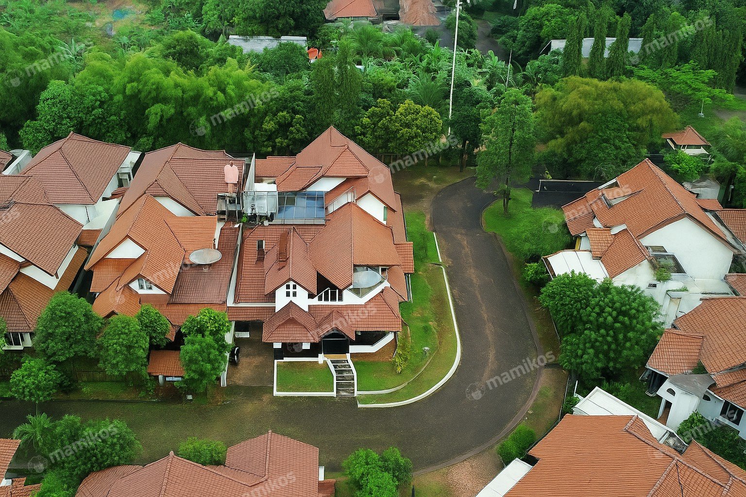Rumah Sertifikat SHM 4 Kamar Tidur 3 Kamar Mandi Lebak Bulus Jakarta Selatan