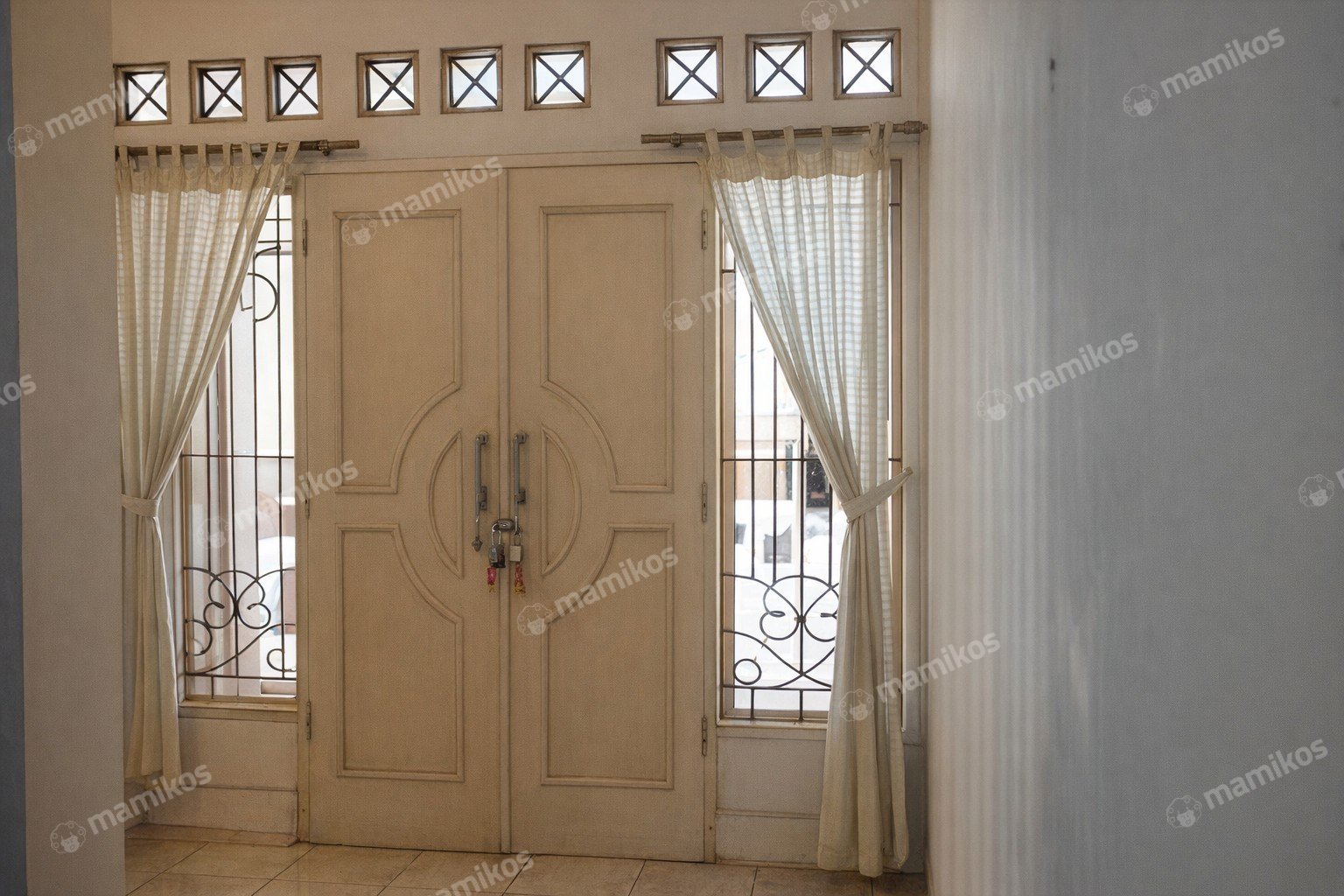 Rumah Sertifikat SHM 3 Kamar Tidur 2 Kamar Mandi Green Ville Jakarta Barat