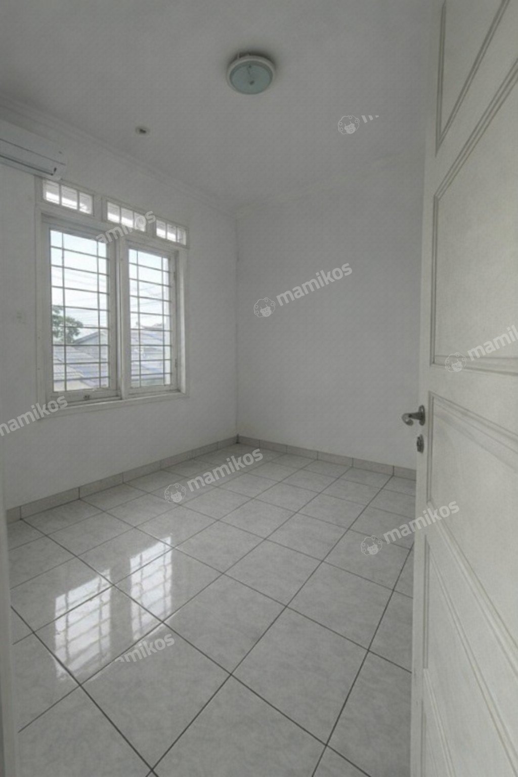Rumah Sertifikat SHM 4 Kamar Tidur 4 Kamar Mandi Bangka Jakarta Selatan - Photo 3