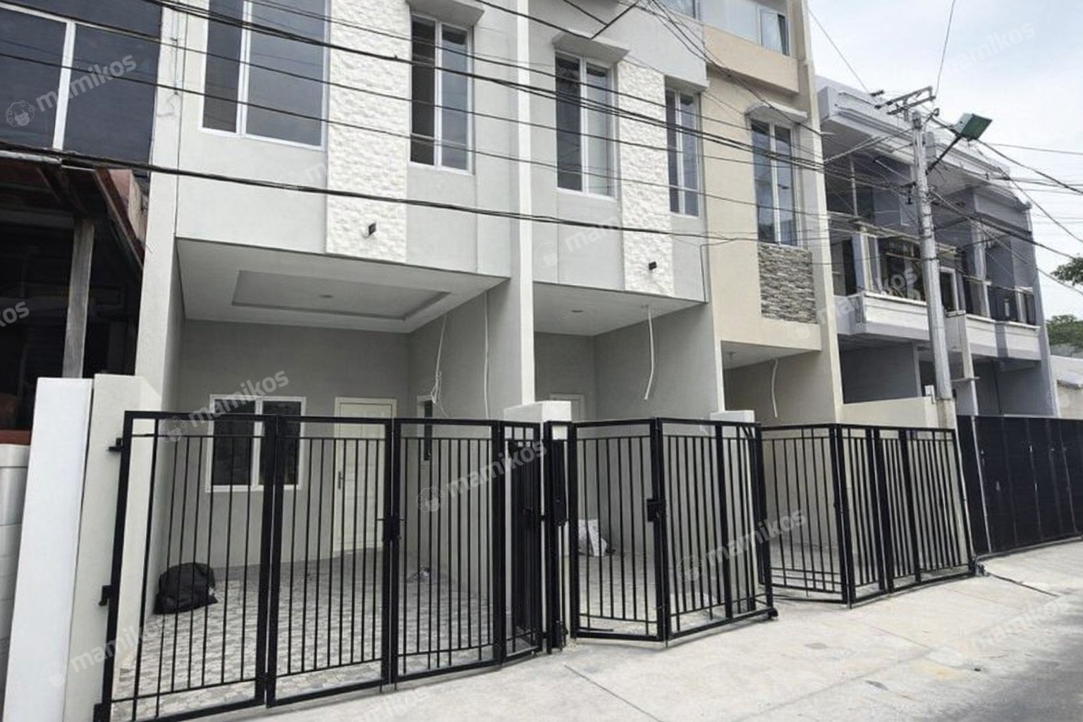 Rumah 4KT 3KM Tomang Jakarta Barat