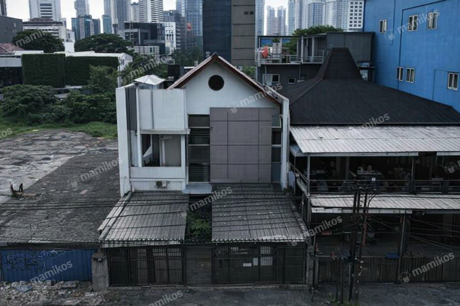Rumah Sertifikat SHM 5 Kamar Tidur 4 Kamar Mandi Sudirman Jakarta Selatan