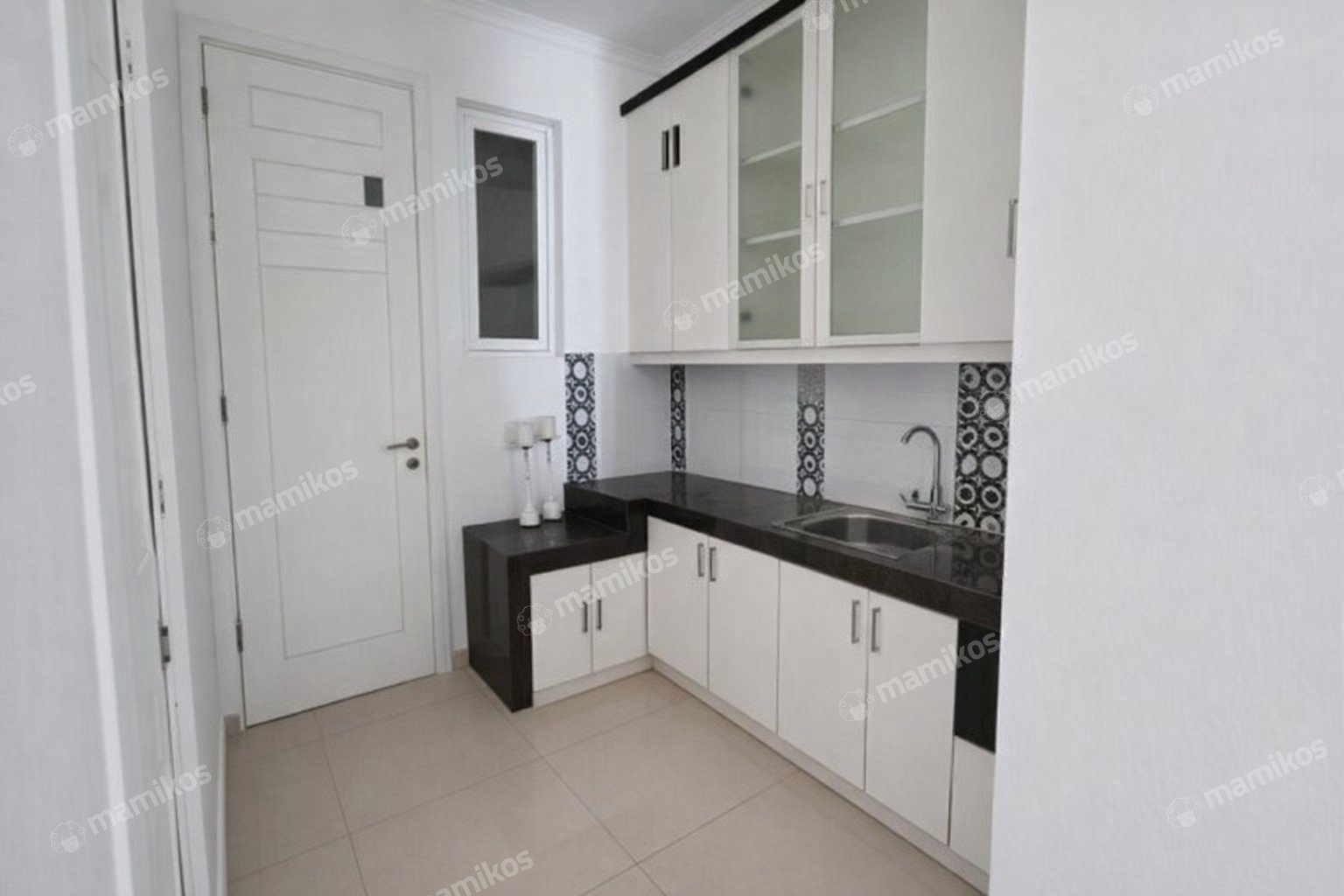 Rumah Sertifikat SHM 3 Kamar Tidur 3 Kamar Mandi Permata Buana Jakarta Barat - Photo 4