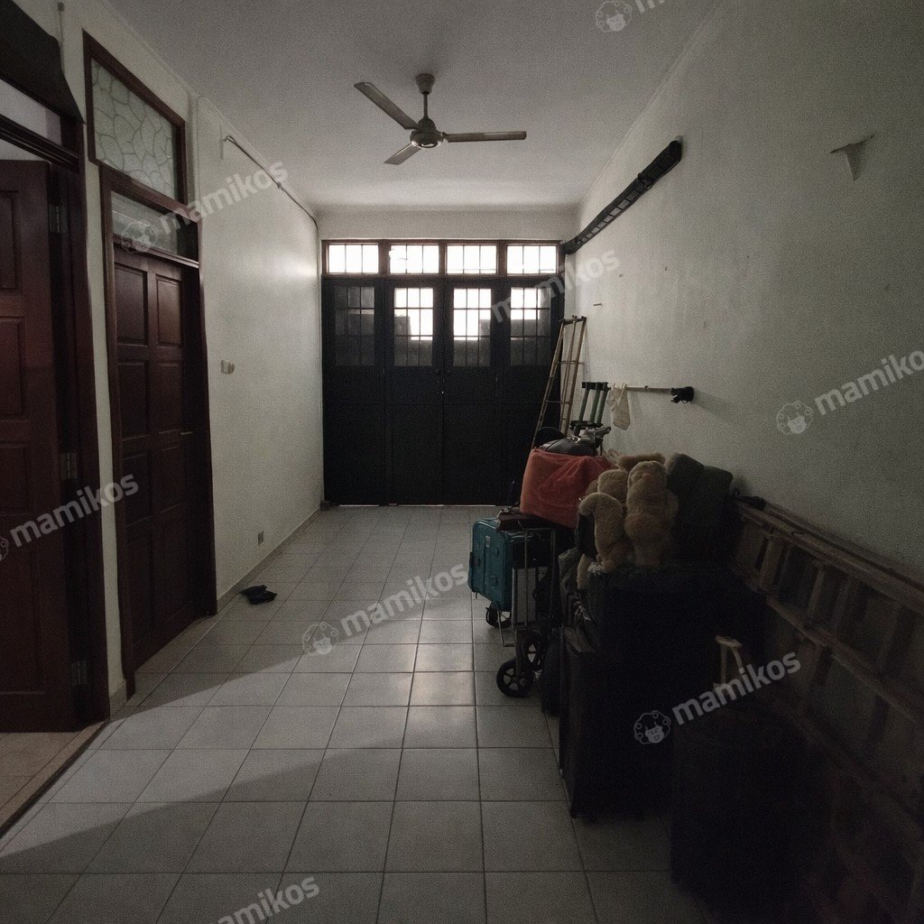 Rumah Sertifikat SHM 4 Kamar Tidur 4 Kamar Mandi Pulomas Jakarta Timur - Photo 5
