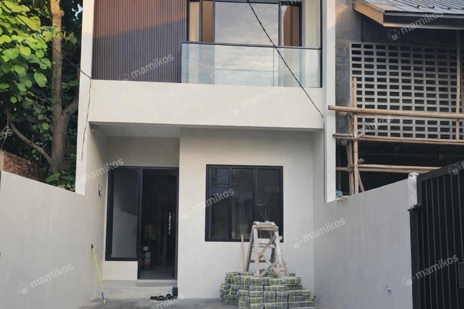 Rumah Sertifikat SHM 3 Kamar Tidur 3 Kamar Mandi Kav DKI Jakarta Barat