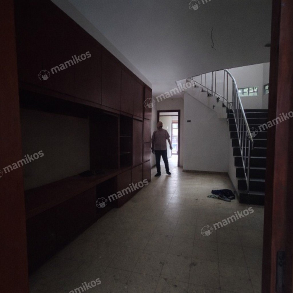 Rumah Sertifikat SHM 7 Kamar Tidur 5 Kamar Mandi Tanjung Duren Jakarta Barat - Photo 4