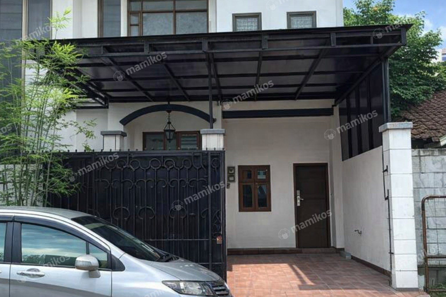 Rumah Sertifikat SHM 5 Kamar Tidur 2 Kamar Mandi Permata Buana Jakarta Barat