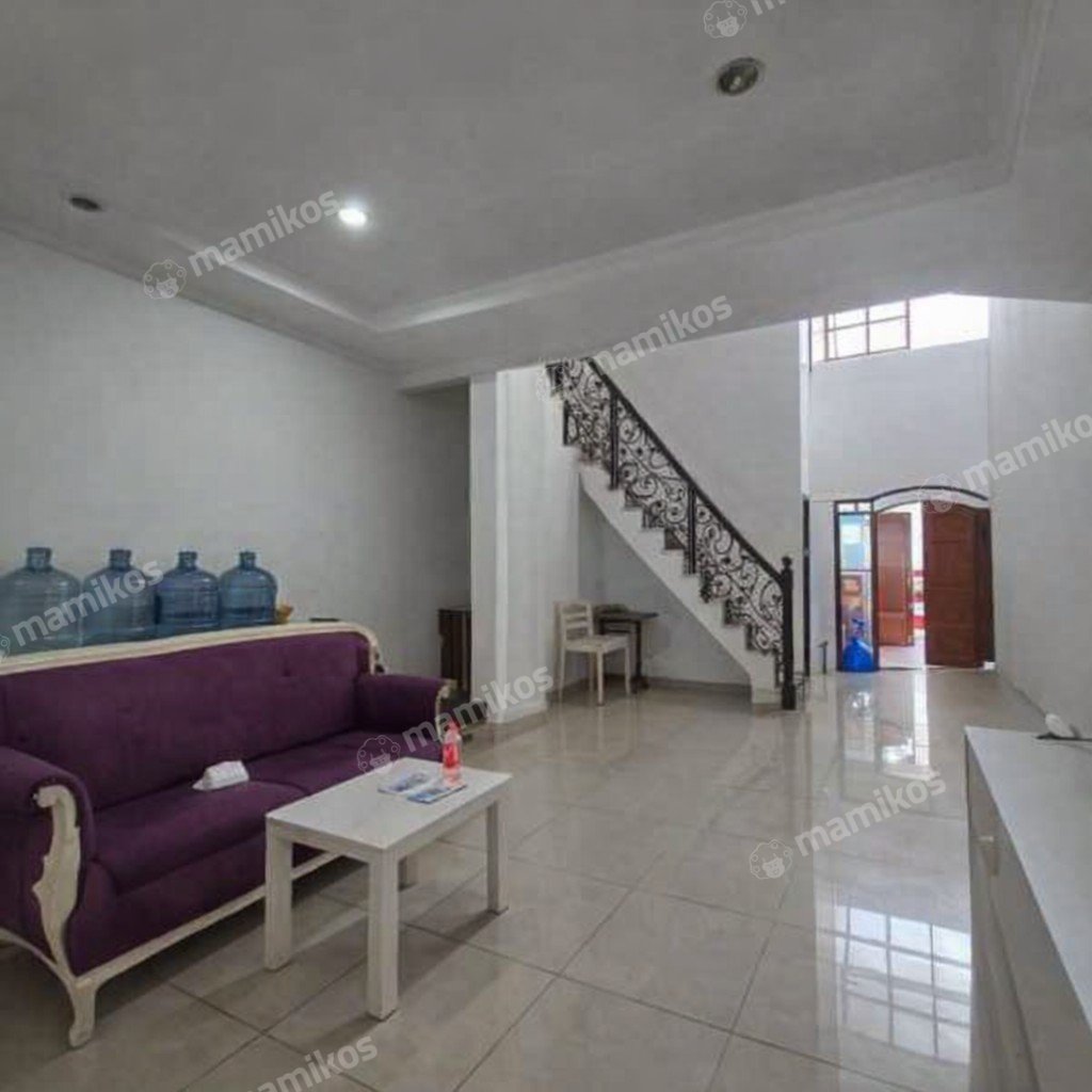 Rumah Sertifikat SHM 5 Kamar Tidur 2 Kamar Mandi Permata Buana Jakarta Barat - Photo 3