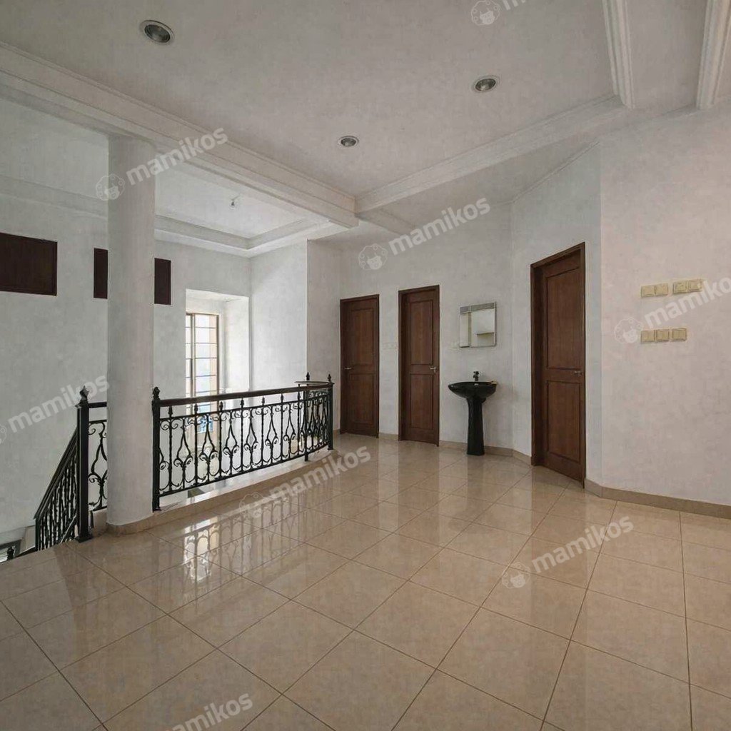 Rumah Sertifikat SHM 5 Kamar Tidur 2 Kamar Mandi Permata Buana Jakarta Barat - Photo 5