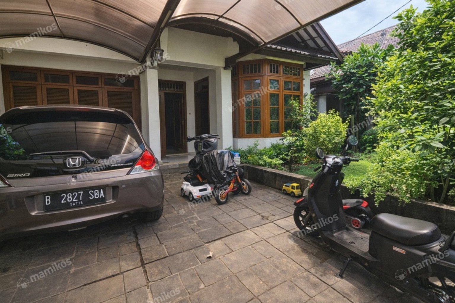Rumah Sertifikat SHM 4 Kamar Tidur 4 Kamar Mandi Bintaro Jakarta Selatan