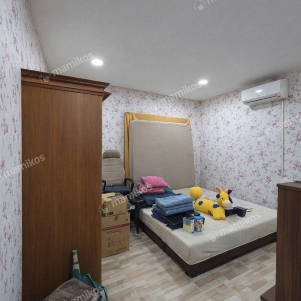 Rumah Sertifikat SHM 4 Kamar Tidur 3 Kamar Mandi Taman Surya Jakarta Barat - Photo 5