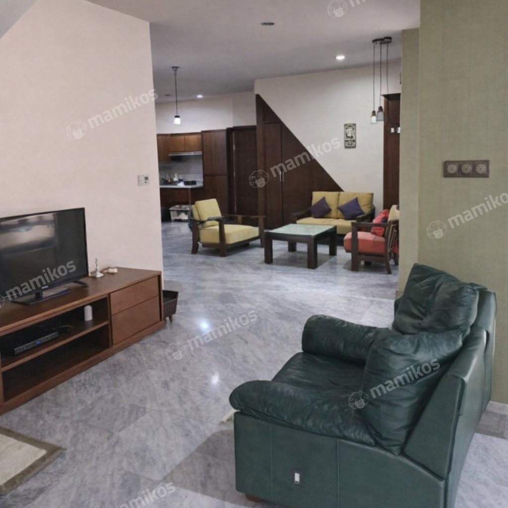 Rumah Sertifikat SHM 3 Kamar Tidur 3 Kamar Mandi Sunrise Garden Jakarta Barat - Photo 2