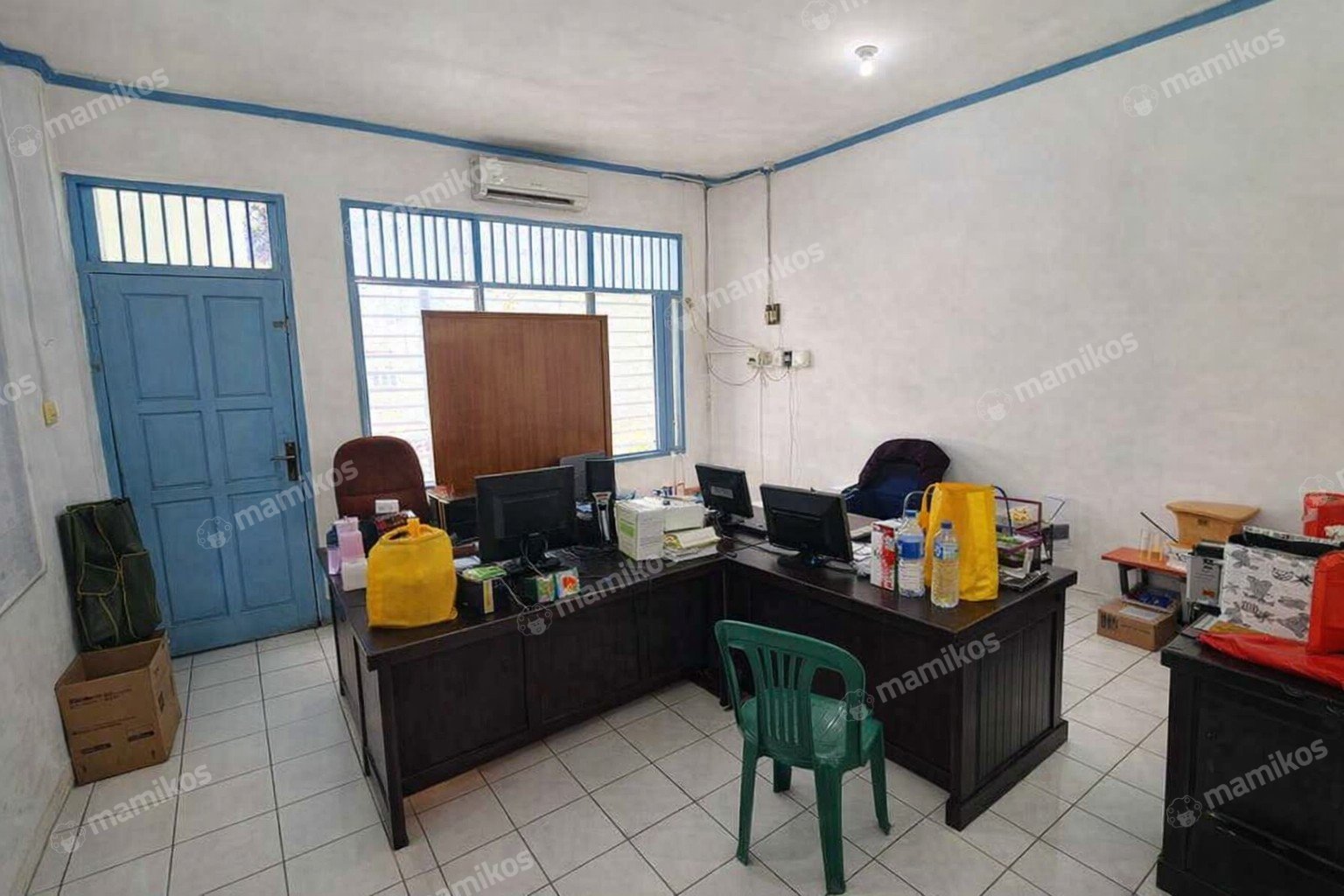 Rumah Sertifikat SHM 4 Kamar Tidur 6 Kamar Mandi Jembatan Dua Jakarta Barat