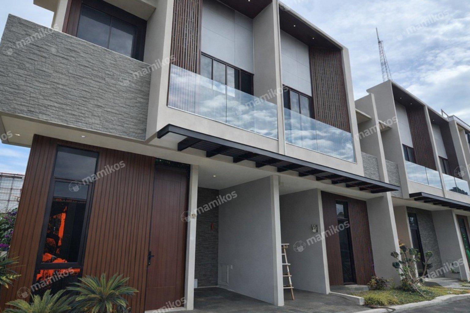 Rumah Sertifikat SHM 3 Kamar Tidur 3 Kamar Mandi Kembangan Jakarta Barat