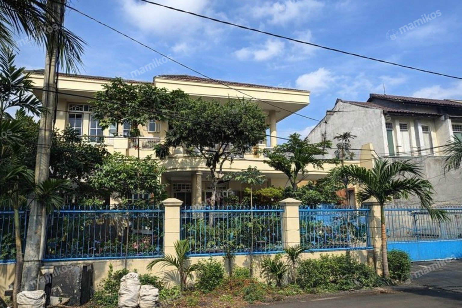 Rumah Sertifikat SHM 5 Kamar Tidur 4 Kamar Mandi Sektor 1 - Bintaro Jakarta Selatan