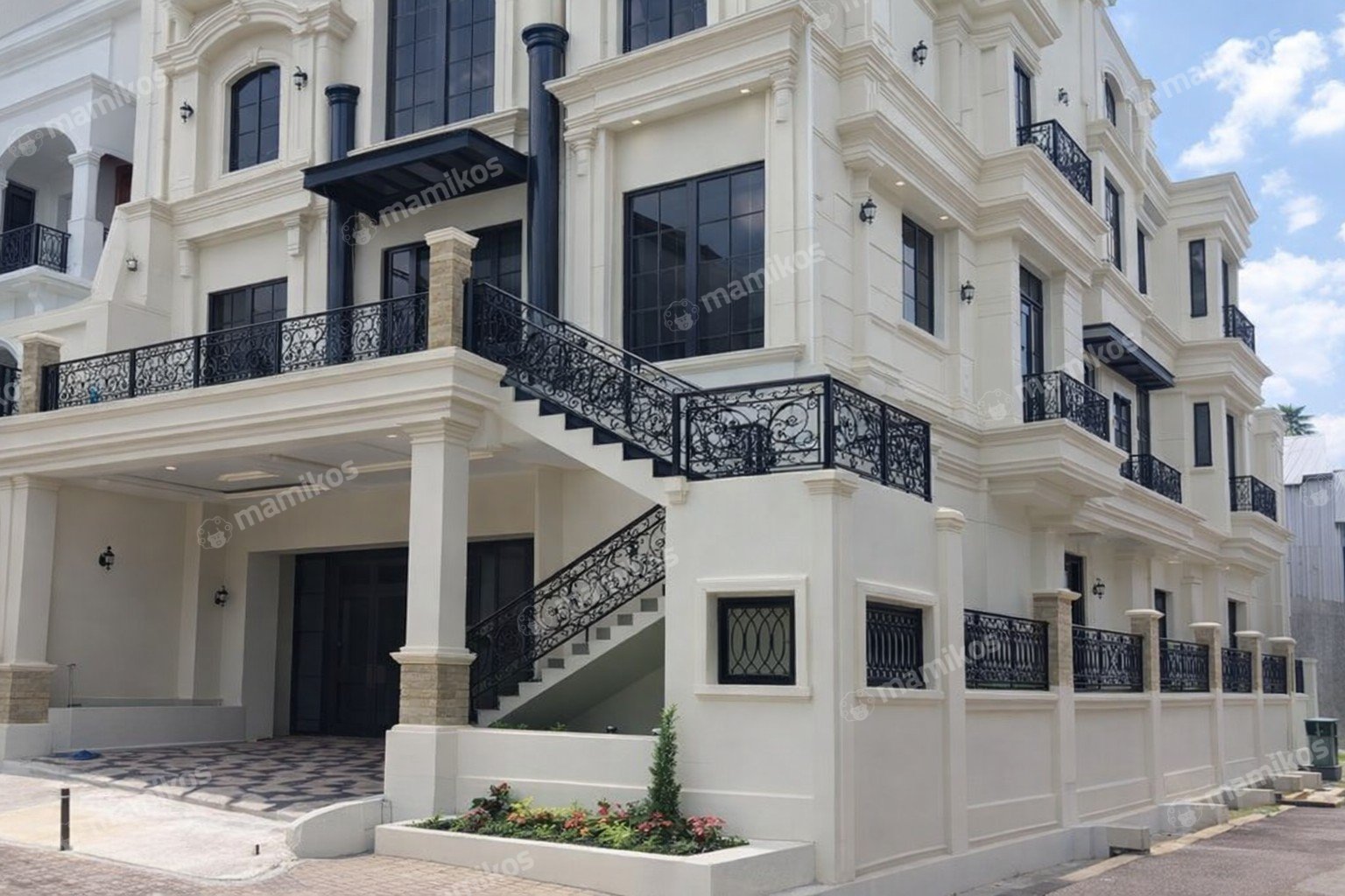 Rumah Sertifikat SHM 6 Kamar Tidur 5 Kamar Mandi Cipete Jakarta Selatan