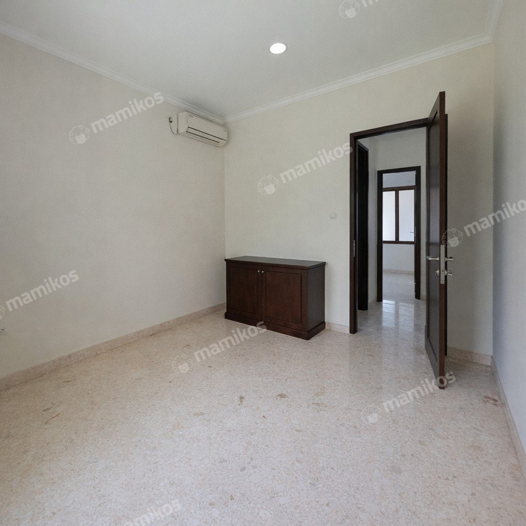 Rumah 5 Kamar Tidur 5 Kamar Mandi 2 Lantai Pondok Indah Jakarta Selatan - Photo 3