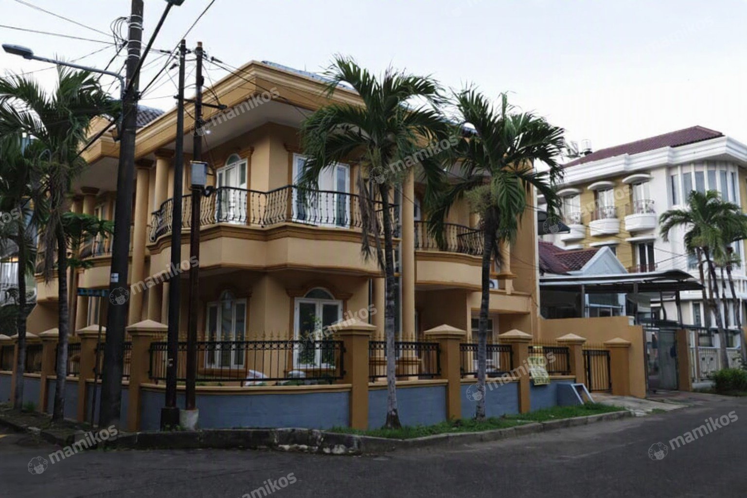 Rumah Sertifikat SHM 5 Kamar Tidur 4 Kamar Mandi Kelapa Gading Jakarta Utara