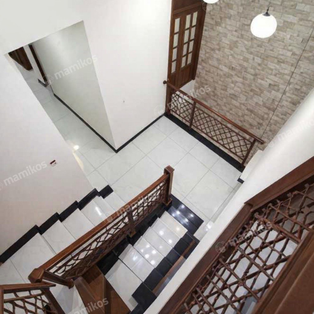Rumah Sertifikat SHM 6 Kamar Tidur 4 Kamar Mandi Duren Sawit Jakarta Timur - Photo 5